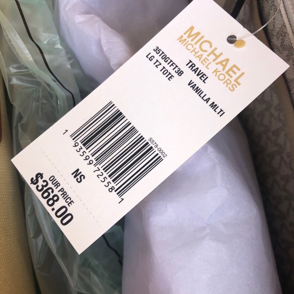 NWT- Michael Kors Vanilla Tote - Picture 4 of 4